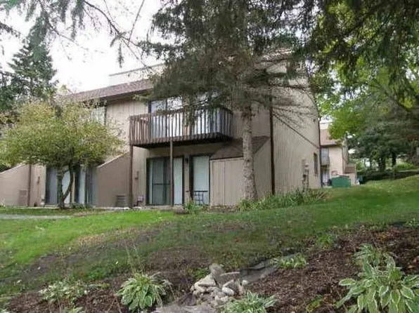25 Jamaica Colony APT 1, Fox Lake, IL 60020