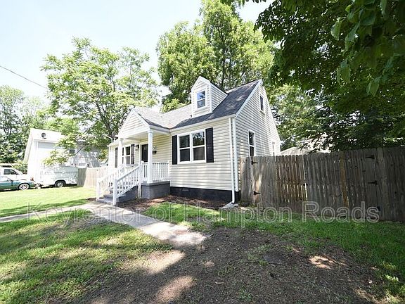 3rd image of 3742 Atterbury St