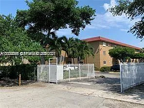 4655 Palm Ave #315