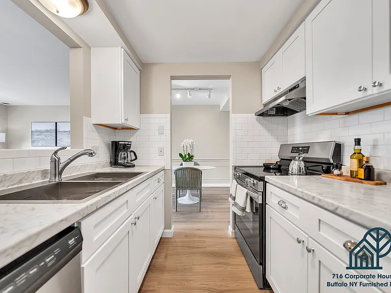 2660 Elmwood Ave #6 — Photo 12