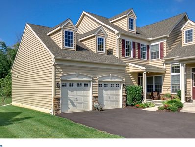 212 Eisenhower Ln, North Wales, PA, 19454