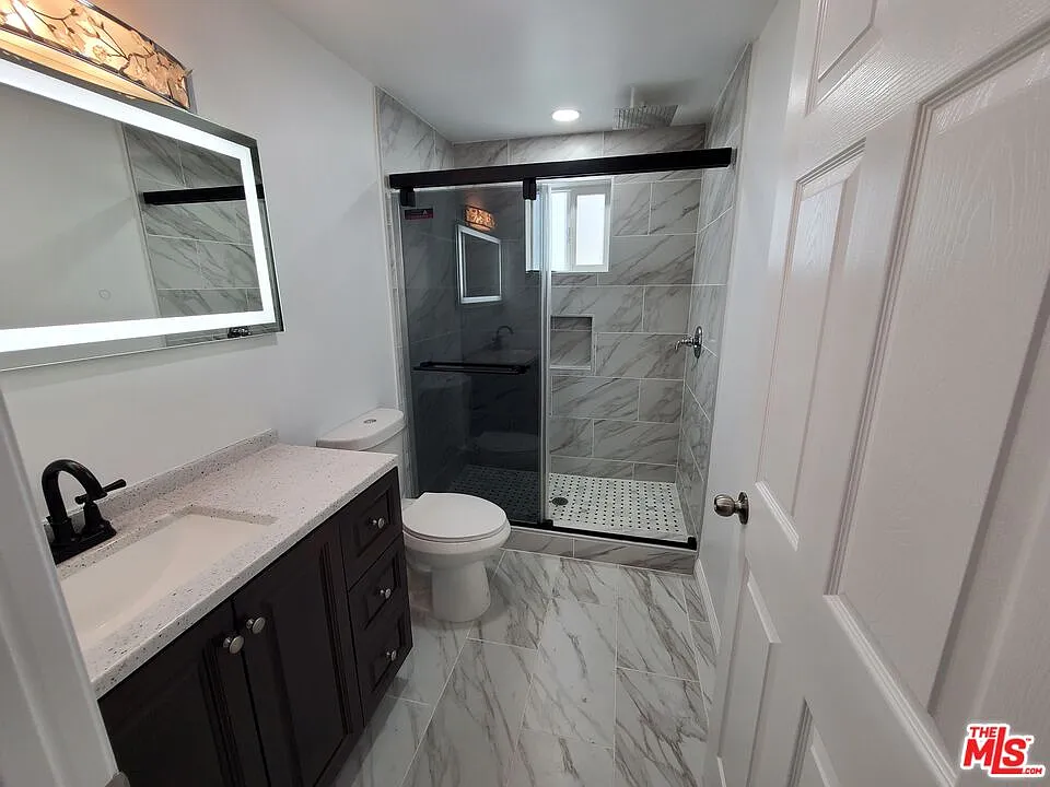 1 bed, 1.0 bath, $2,100 — Photo 3