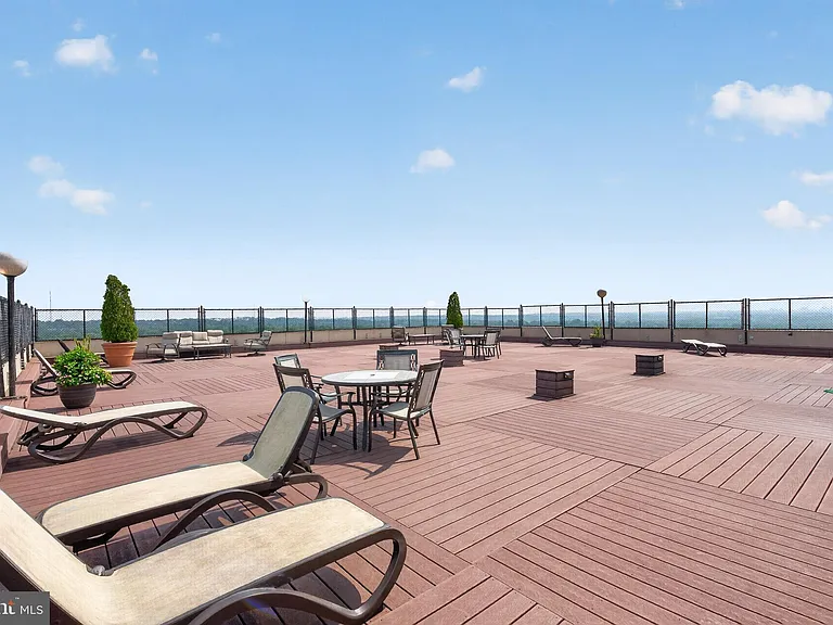 4515 Willard Ave #2203S — Photo 30