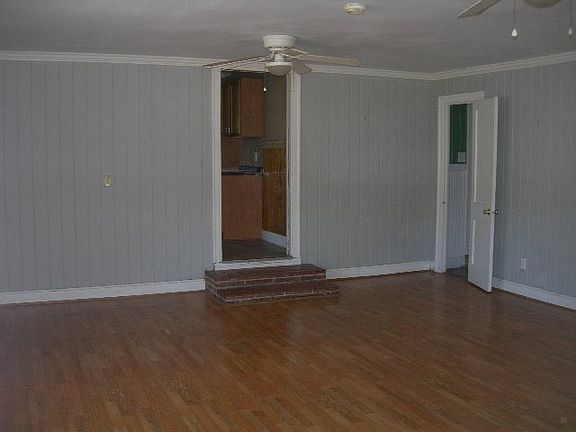3rd image of 1281 Kirk Cir