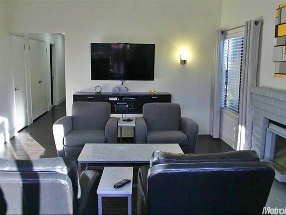 5th image of 1137 Cedar Creek Dr Unit 1