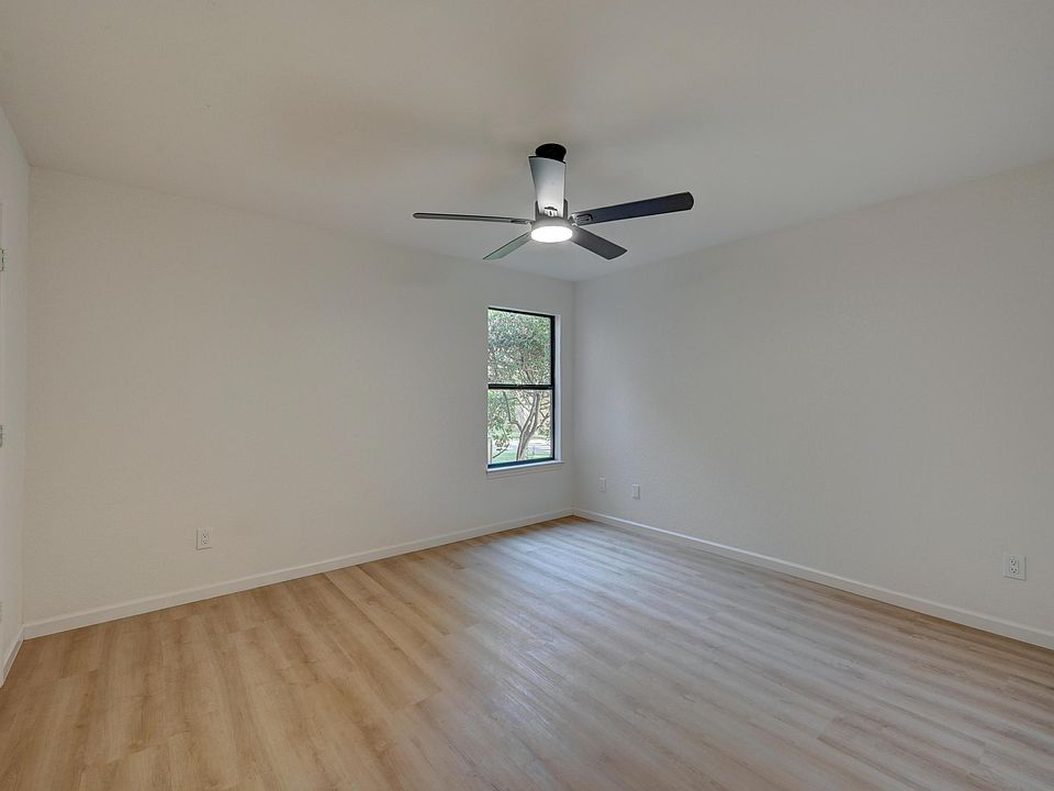 1st image of 3317 Scarlet Oak Ct