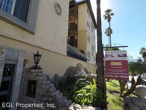 2nd image of 1460 N Mansfield Ave APT 302
