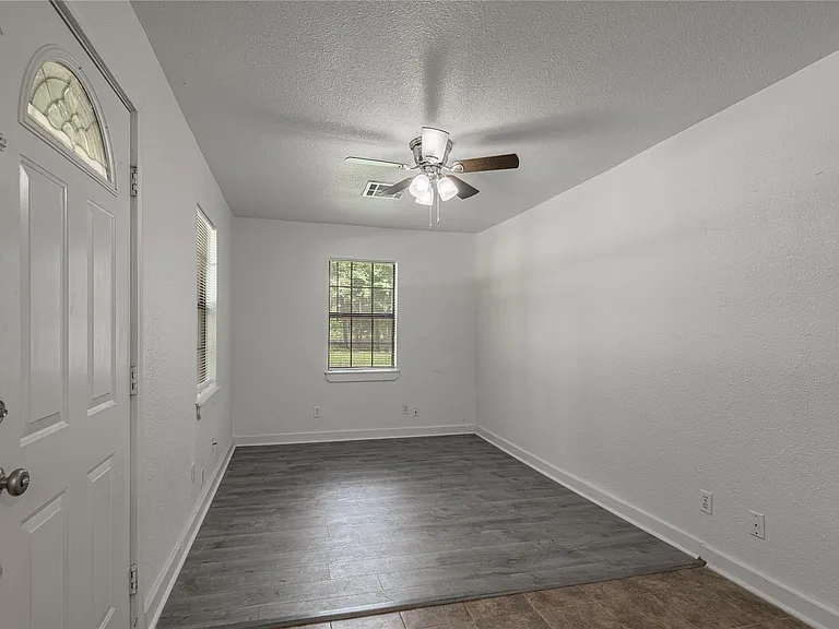 7A Hickory Ln — Photo 5