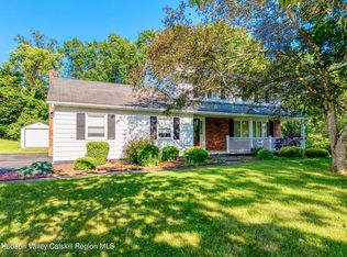 135 Hilltop Rd, Saugerties, NY 12477