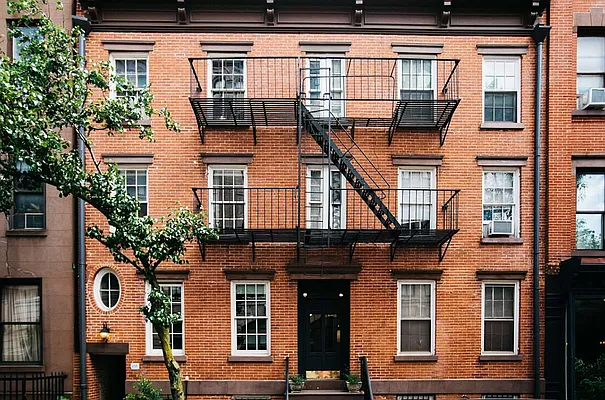 Sold by Compass | media 2