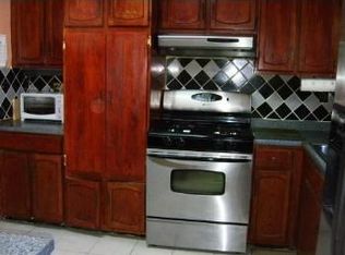 1060 S Washington Ave, Piscataway, NJ 08854
