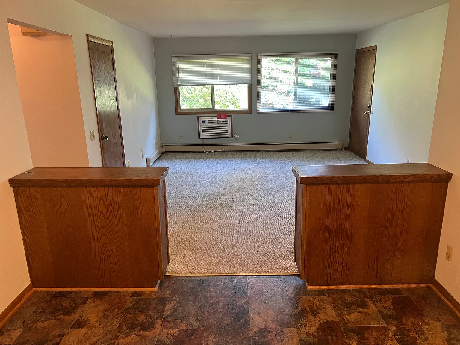 2 bed, 850 sqft, $1,295 — Photo 2