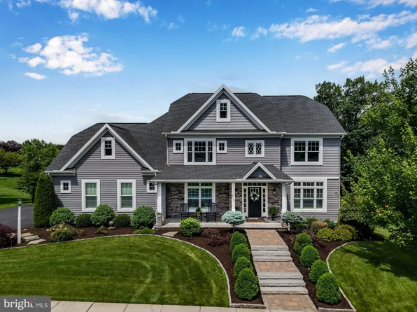 2004 Spring Ct, Mechanicsburg, PA 17055