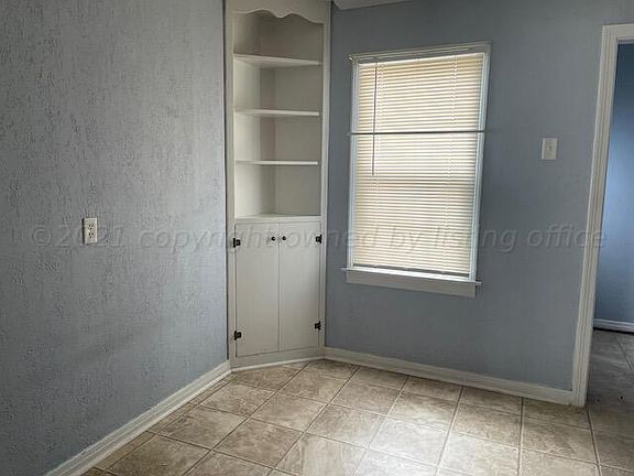 5th image of 117 N Nelson St