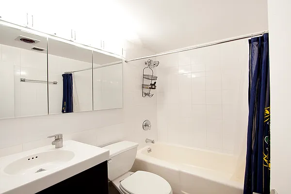 Rented by R New York | media 11