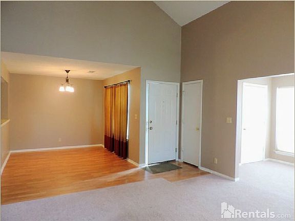 4th image of 8745 W 106th Ter