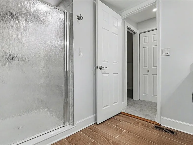 1201 Walker Dr — Photo 23