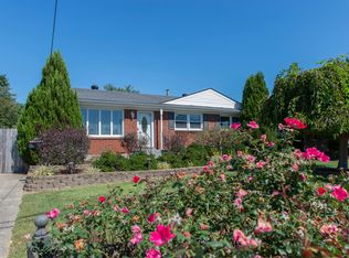 6111 Manse Dr, Louisville, KY 40258