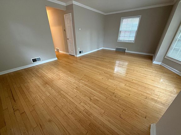 2nd image of 2523 N Lake Dr #1