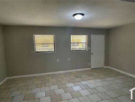 1738 Wright Ave #1 — Photo 4