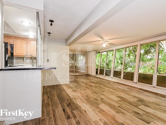 5th image of 1351 Tanglewood Pkwy