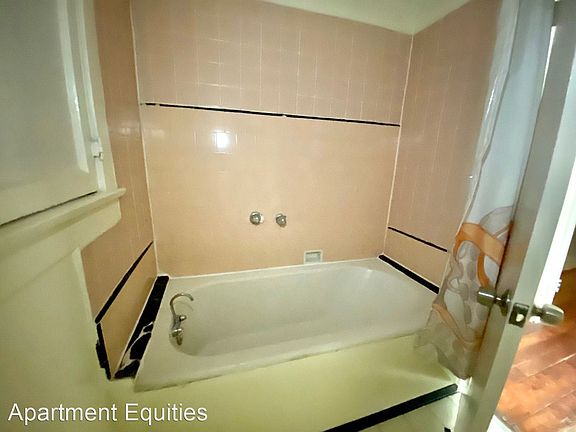 4th image of 1207 N Orange Dr APT 102