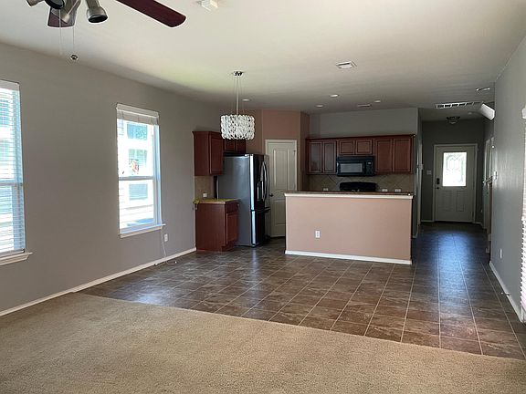 4th image of 1815 Enchanted Rock Dr