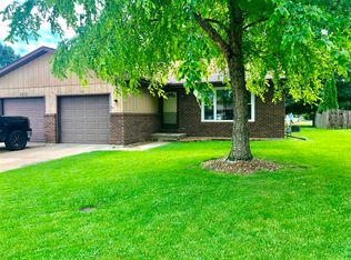 1312 Briarcrest Dr, Ottawa, IL 61350