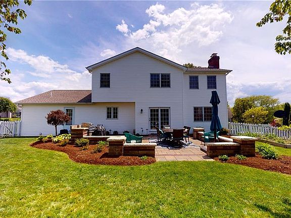 3rd image of 3576 Anne Marie Dr