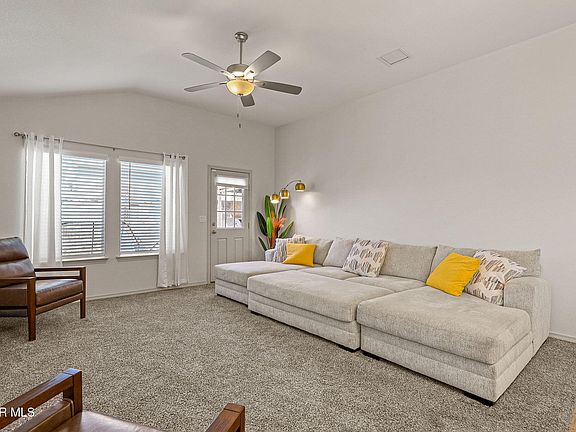4th image of 12741 Gloria Castilo St