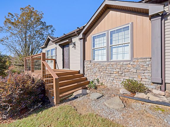4th image of 978 Bancroft Rd