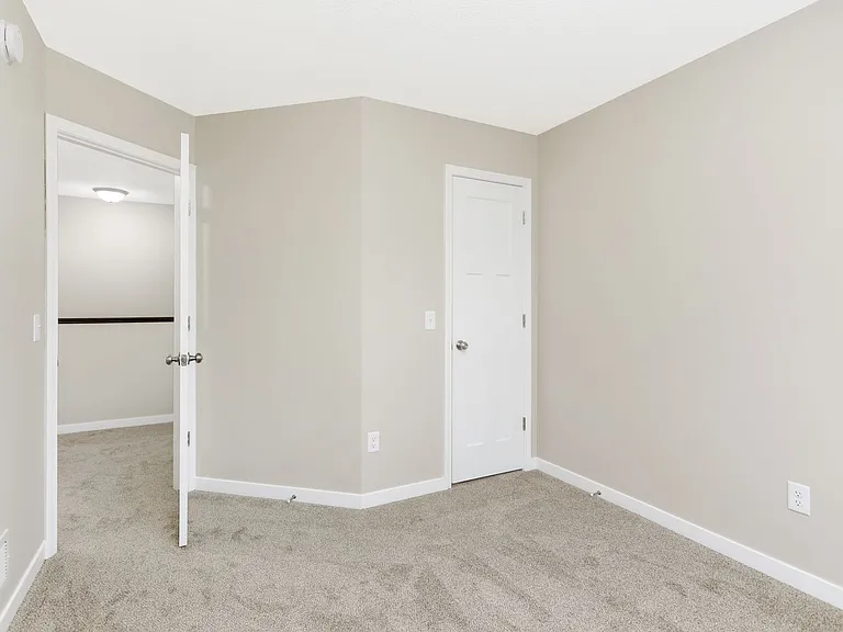6044 Manchester Ave NE — Photo 10