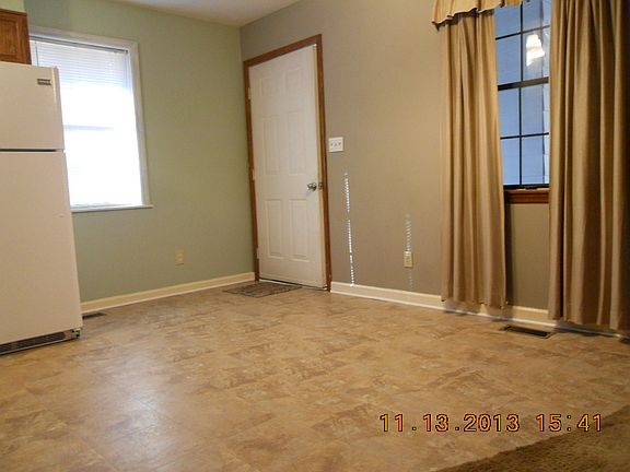 Eat-in area of kitchen