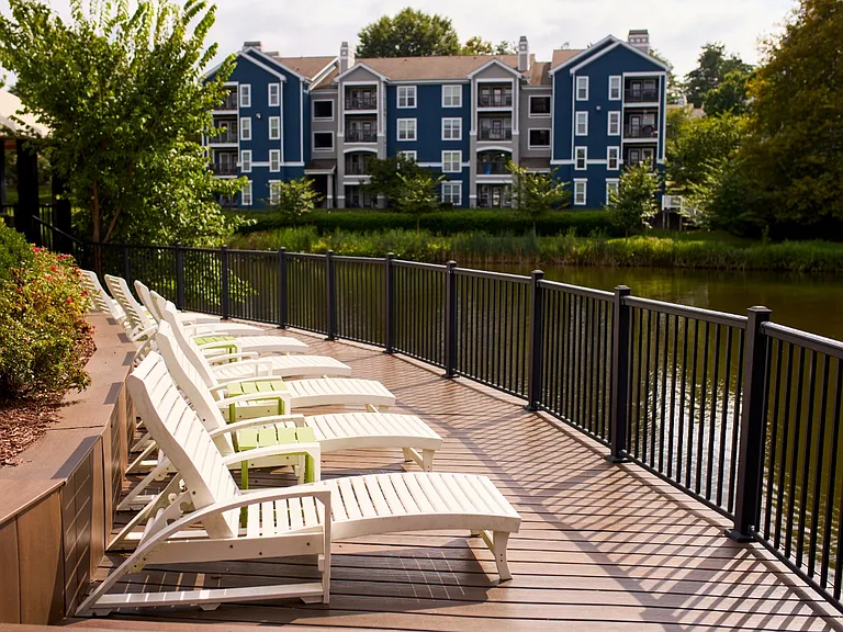 Lakeside Apartments — Photo 71