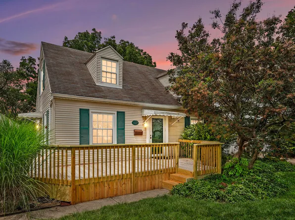 1327 Crestview Dr, Springfield, OH 45504