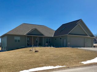 3917 Stone Vista Ln, Green Bay, WI 54311