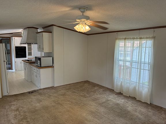 4th image of 979 Essex St Lot 143