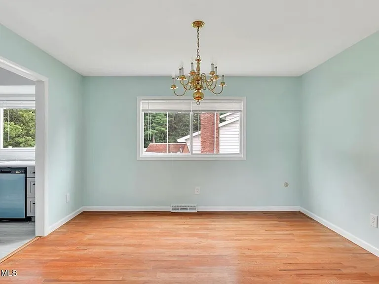 8 Woodland Dr — Photo 8