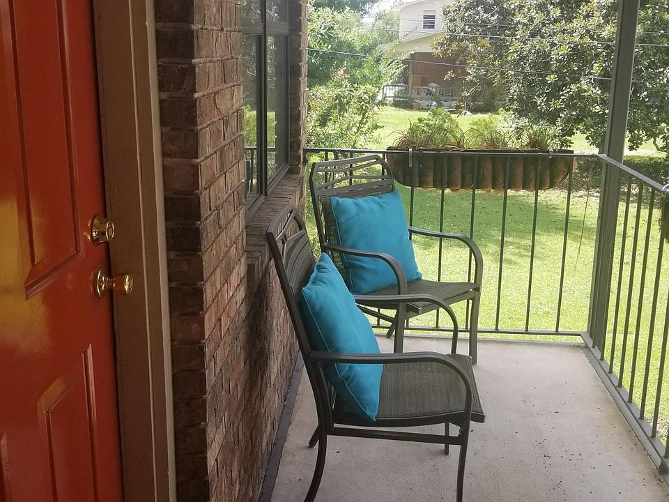 Terrace to enjoy the outdoors.