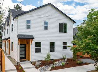 8352 NE Holladay St, Portland, OR 97220