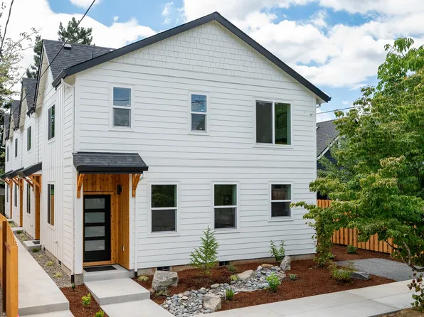 8352 NE Holladay St, Portland, OR 97220