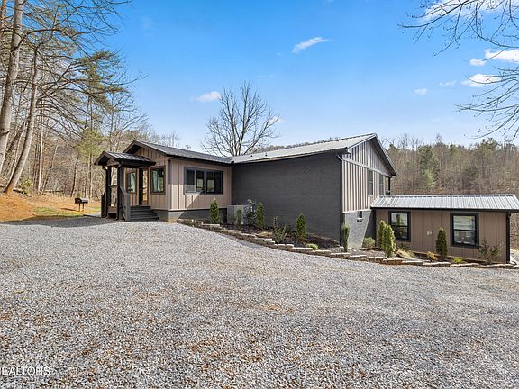 4th image of 2359 Grassy Branch Rd