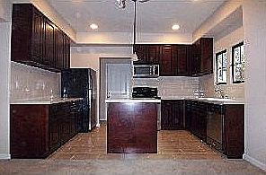 4th image of 9265 Tobias Ave