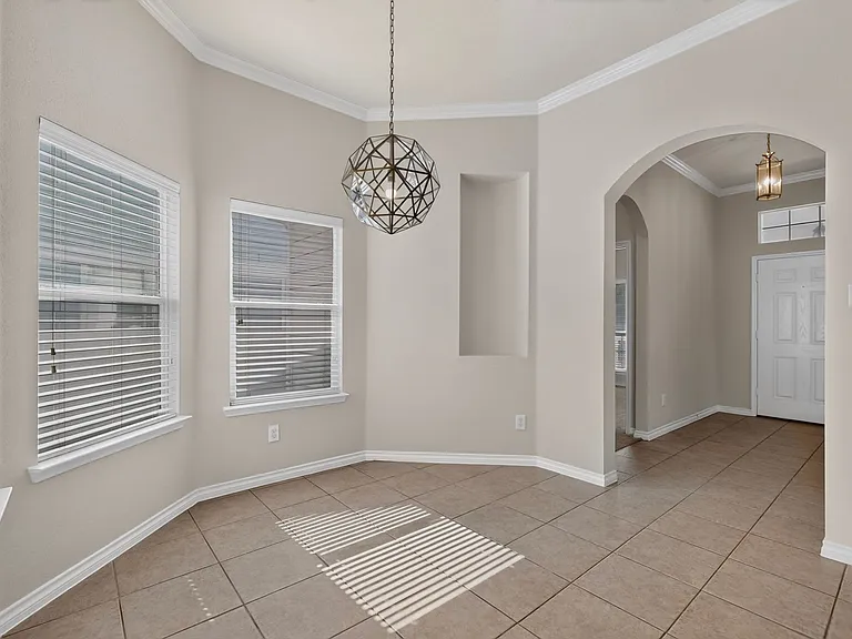 1024 Charleston Ln — Photo 8