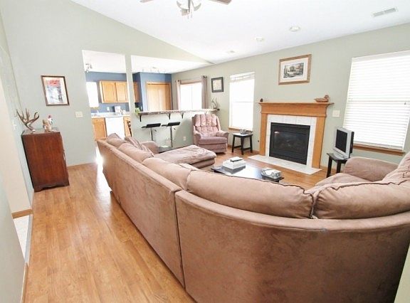3rd image of 3206 Bowfield Way