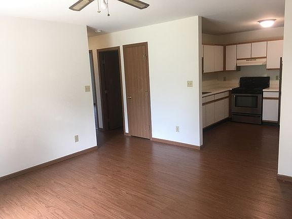 5th image of 880 Regent Dr APT 2