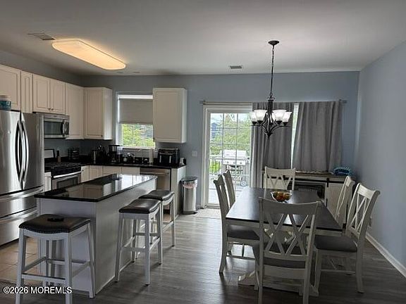 2nd image of 115 Ceylon Ave