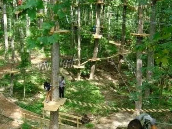 20 Leslie Rd, Bridgeport, CT 06606