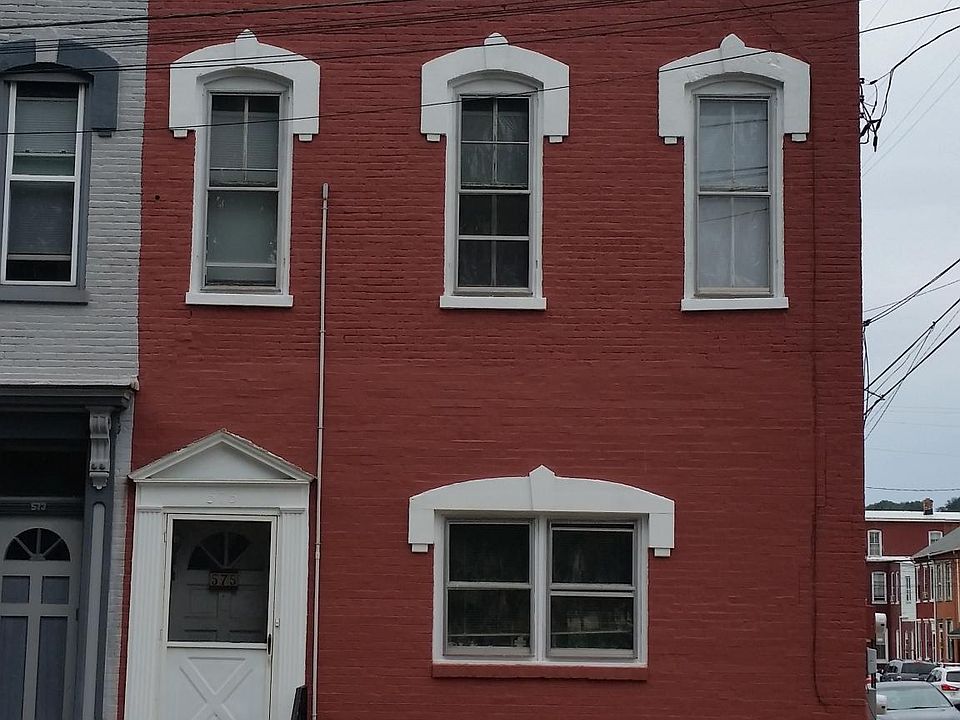 Front of building-Corner of Locust & 6th St.