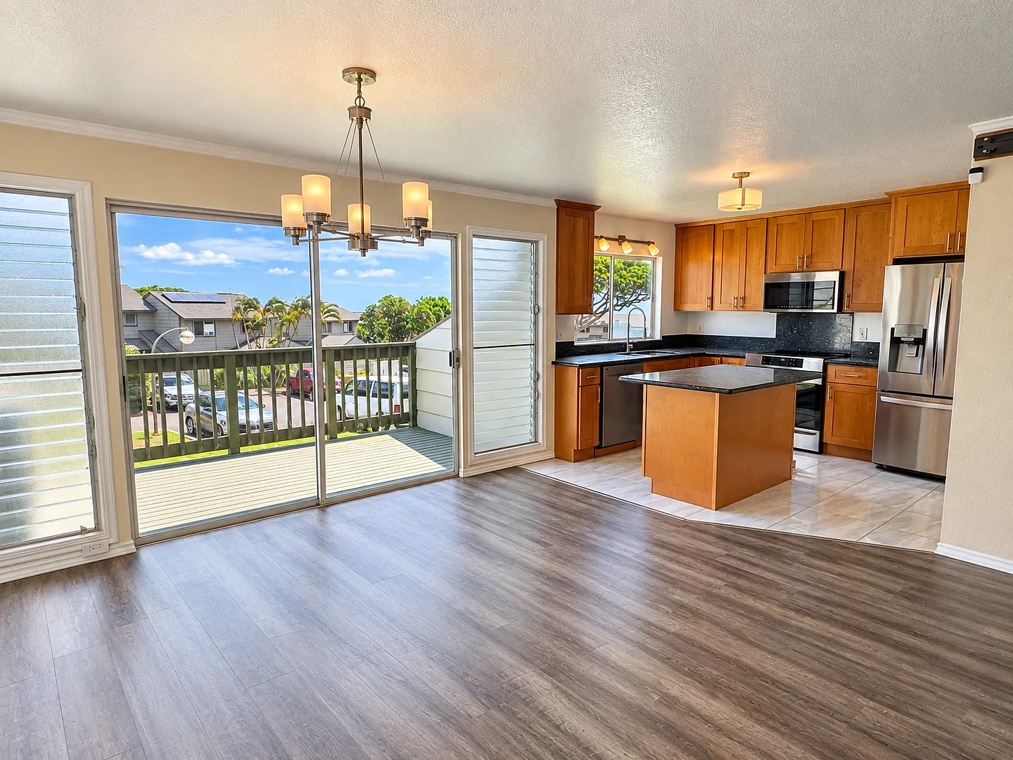 3 bed, 1137 sqft, $3,800 — Photo 1